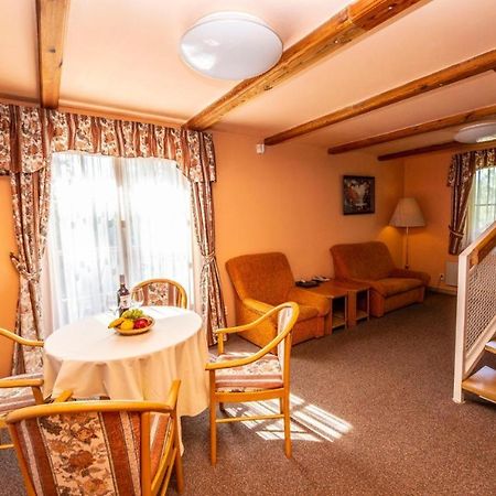 Hotel Na Jezere Горні-Плана Екстер'єр фото