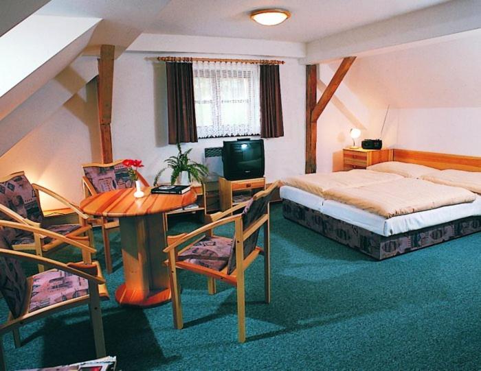 Hotel Na Jezere Горні-Плана Екстер'єр фото